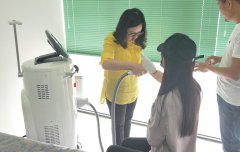 激光脫毛設(shè)備多少錢(qián)一臺(tái)？激光脫毛機(jī)器價(jià)格_冰點(diǎn)脫毛儀器價(jià)位