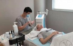 小氣泡皮膚清潔機(jī)器多少錢一臺(tái)？小氣泡儀器價(jià)格_小氣泡設(shè)備售價(jià)