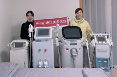 微通道808多少錢一臺(tái)？808脫毛儀宏的強(qiáng)價(jià)位_幾千塊的808半導(dǎo)體脫毛儀