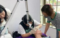 超皮秒洗眼線機(jī)器多少錢(qián)一臺(tái)？美容院洗眼線機(jī)器價(jià)格_洗眼線儀器設(shè)備