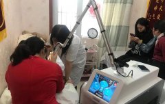 超皮秒去真皮斑設(shè)備多少錢(qián)一臺(tái)？美容院祛真皮斑儀器價(jià)格_祛真皮斑機(jī)器