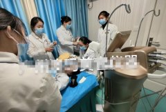 雙逆博士培訓實操班哪里學？澳瑪商學院光電美容操作師培訓——雙逆博士課程